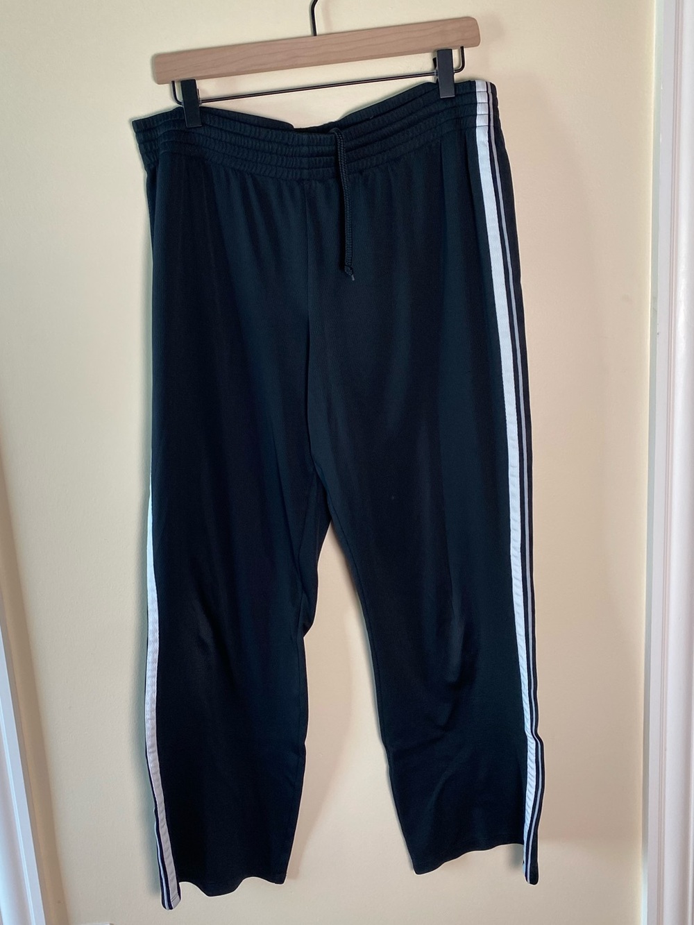 Champion Women’s Athletic Track Pants Black White Stripe Size Large